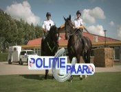 Bestand:Politie te paard (2010) titel.jpg